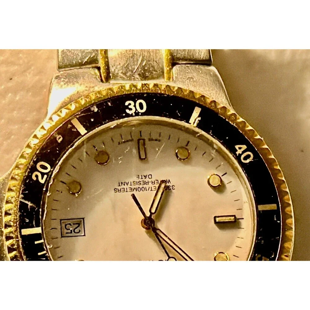 VTG Mens Movado divers watch 2 tone 330ft good condition B1–A4-872 New Battery